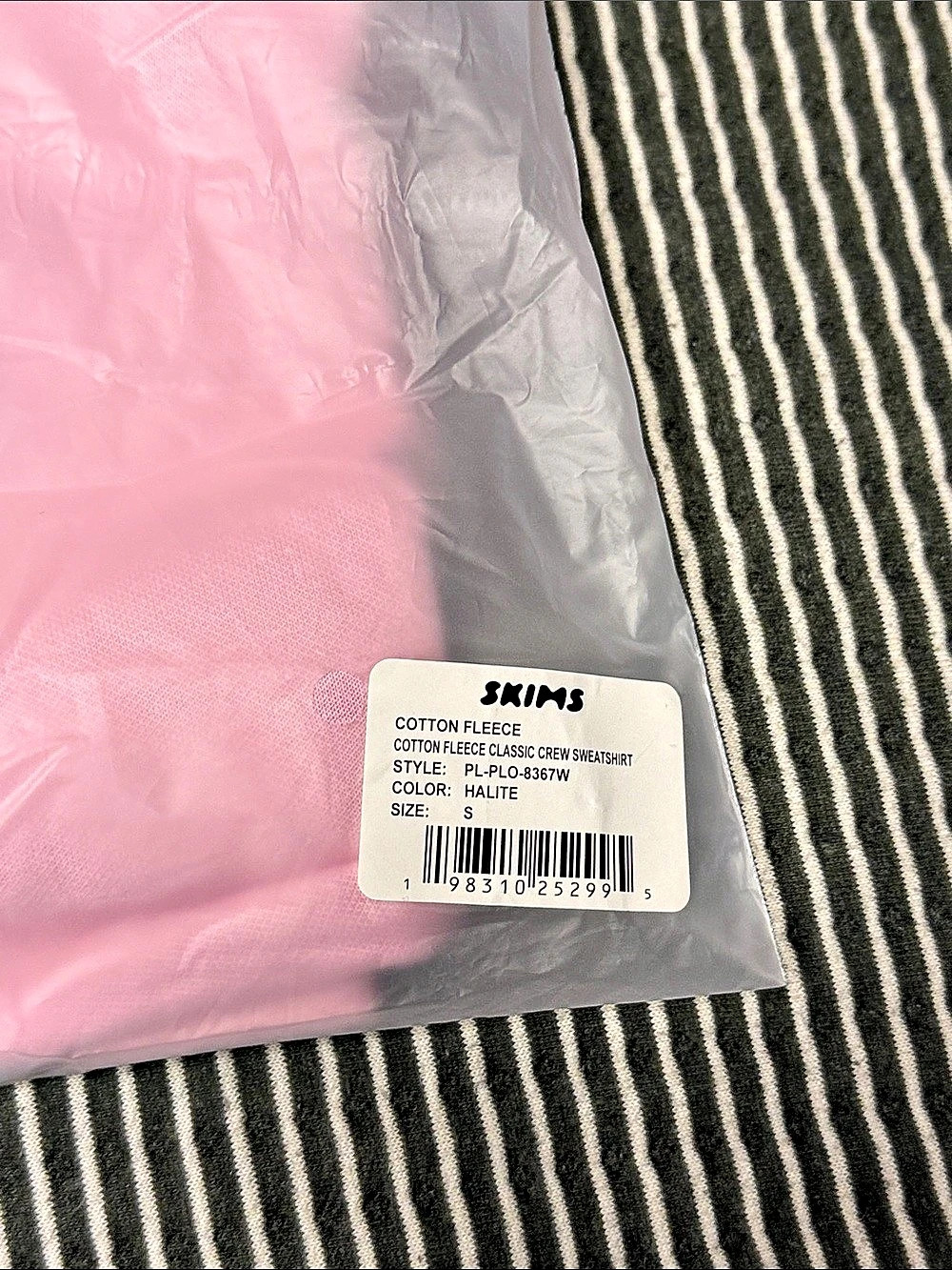 SKIMS Cotton Fleece Classic Crew Sweatshirt Halite Pink Small - Picture 2 of 2